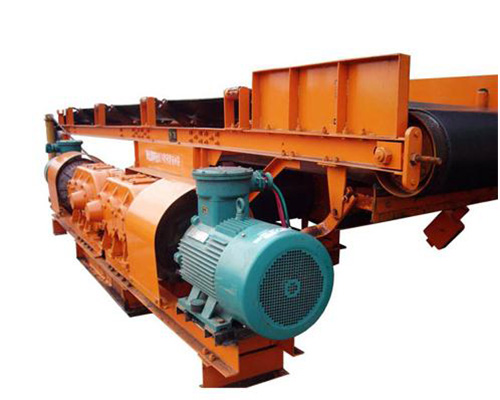 DTS钢丝绳架吊挂带式输送机